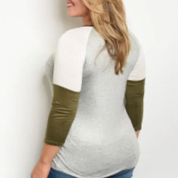 NWT *BOUTIQUE*  BUFFALO PLAID LOVE   CHRISTMAS TREE  TOP - Picture 2 of 3